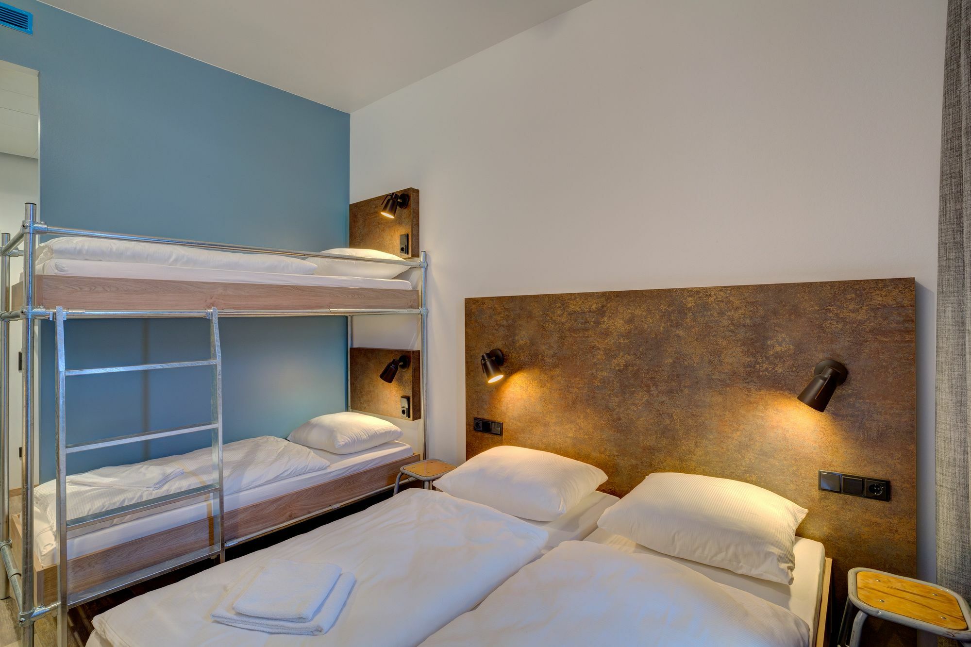 Meininger Hotel Berlin Tiergarten Esterno foto